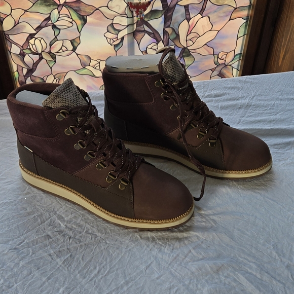 TOMS womens Brown mesa Lace-Up Boots - Picture 9 of 10